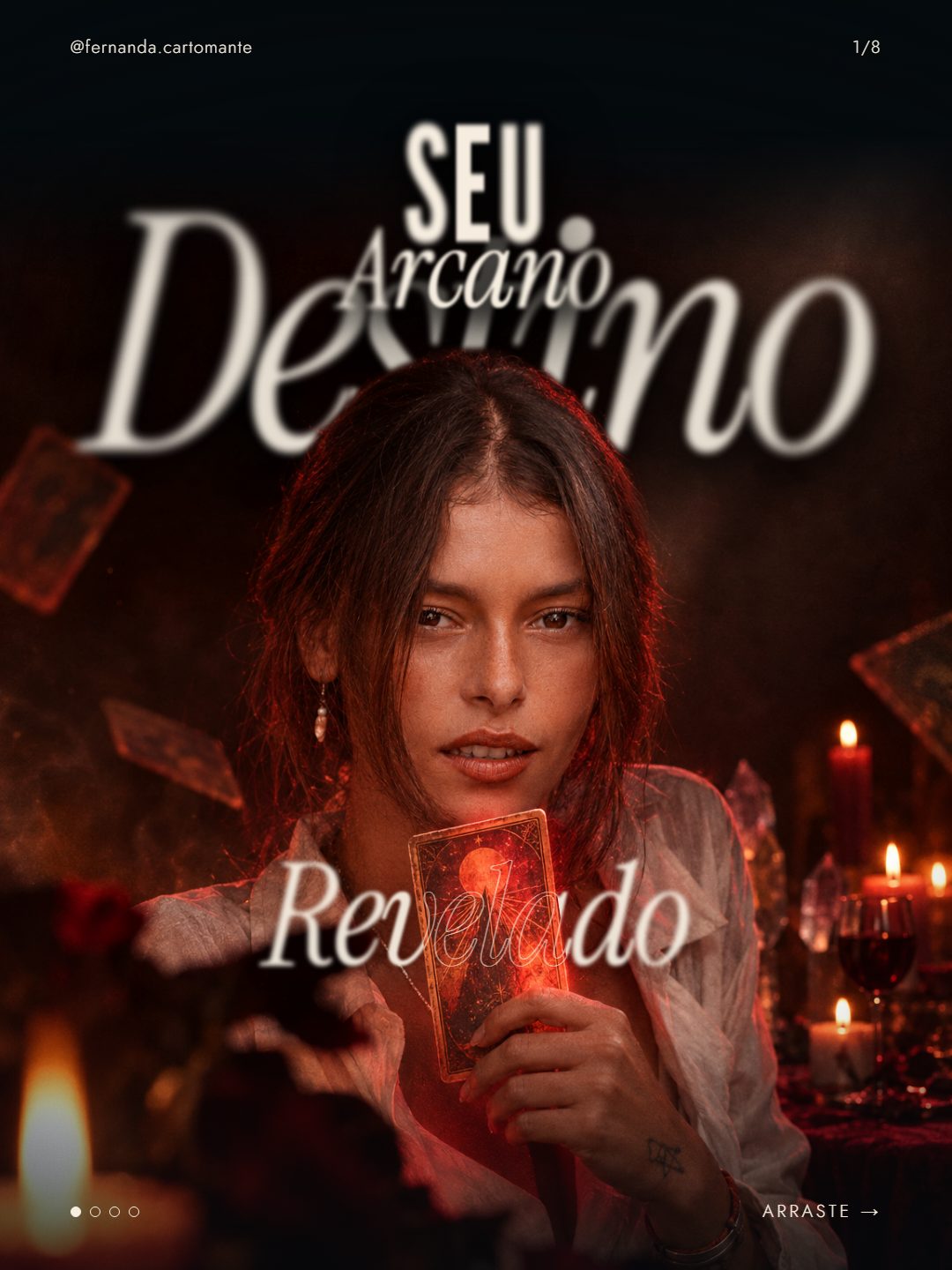 Capa da Fernanda Cartomante: seu arcano, destino revelado, com a cartomante segurando uma carta de tarô